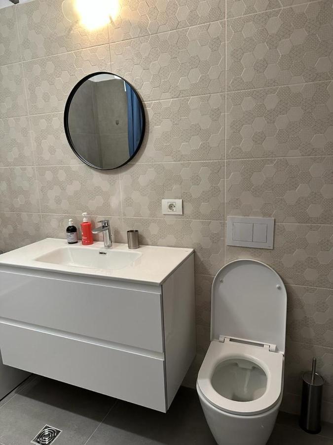 City Center Accommodation - 308 레시차 외부 사진