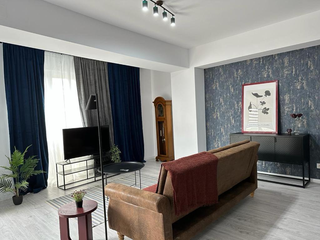 City Center Accommodation - 308 레시차 외부 사진